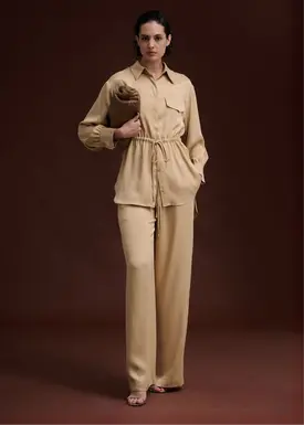 Calça Detalhe Bolso e Pesponto