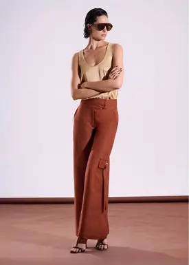 Calça Pala com Bolso
