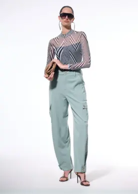 Calça Cargo Detalhe Barra