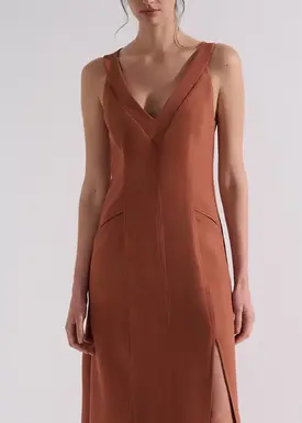 Vestido Midi Decote e Bolsos