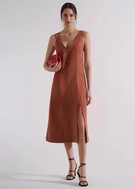 Vestido Midi Decote e Bolsos