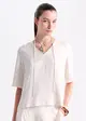 Blusa com Colar de Metal